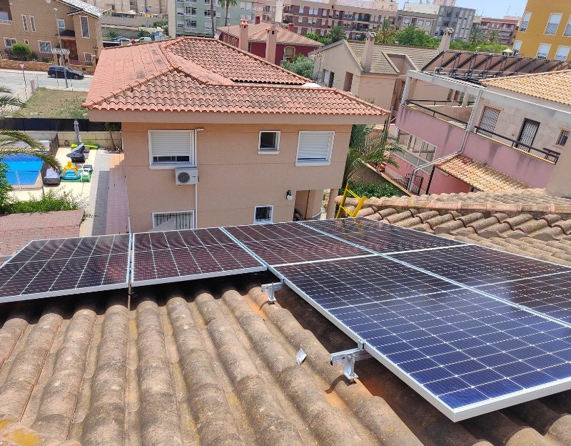 Limpieza de placas solares en Alicante y Murcia